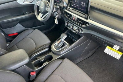 2023 Kia Forte LXS IVT