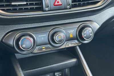 2023 Kia Forte LXS IVT