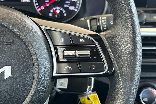 2023 Kia Forte LXS IVT