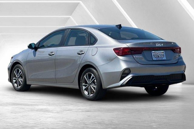 2023 Kia Forte LXS IVT