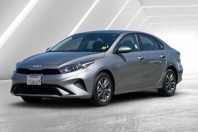 2023 Kia Forte LXS IVT