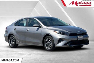 2023 Kia Forte LXS IVT