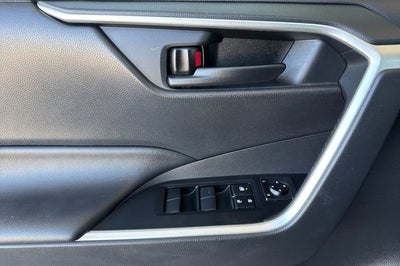 2020 Toyota RAV4 Hybrid LE