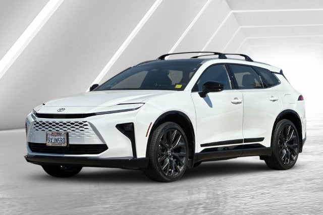 2025 Toyota Crown Signia XLE