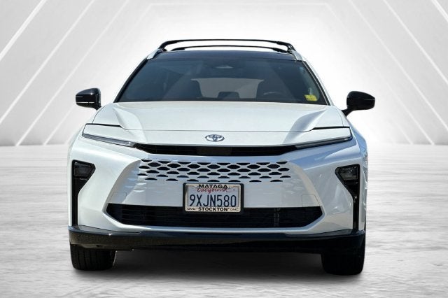2025 Toyota Crown Signia XLE